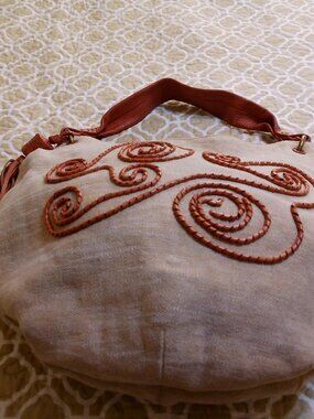 KATE LANDRY VINTAGE PURSE LINEN AND WHITE COLOR GOOD SHAPE